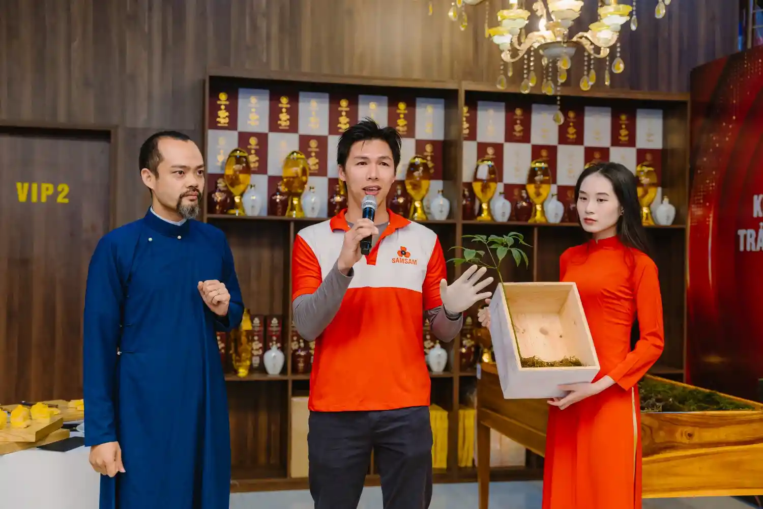 Ông Nguyễn Hữu Quý Khang - GĐ vùng trồng Sâm Sâm chia sẻ cách phân biệt Sâm Ngọc Linh thật - giả và cách sử dụng Sâm hiệu quả